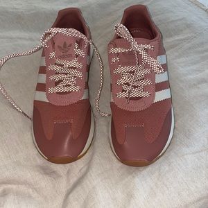 Women’s Adidas sneakers